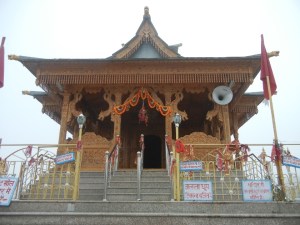 The local lore is that the Hatu Temple is dedicated to Mandodari, wife of Ravana, who kidnapped Sita and met his end at Lord Ram’s hands.]